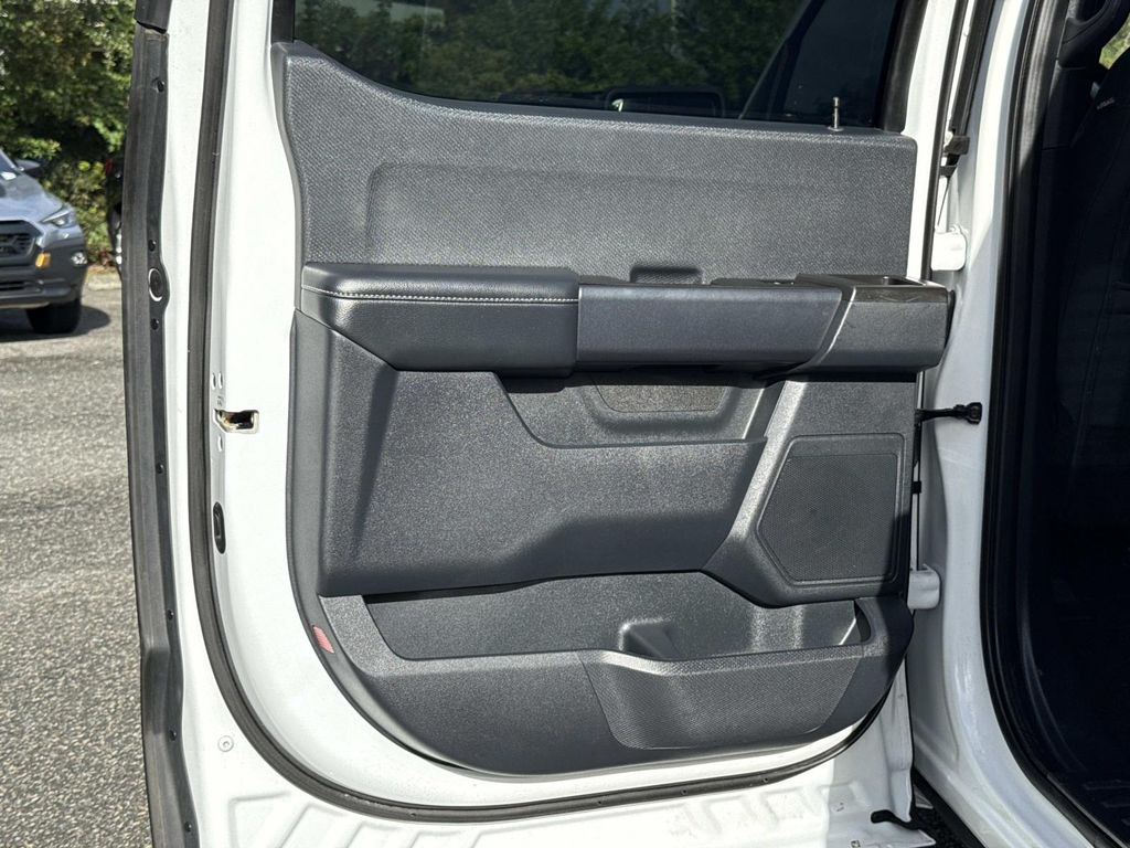 2022 Ford F-150 XL photo 10