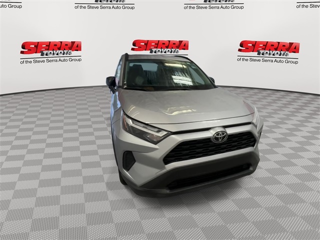 2025 Toyota RAV4 Hybrid LE photo 3