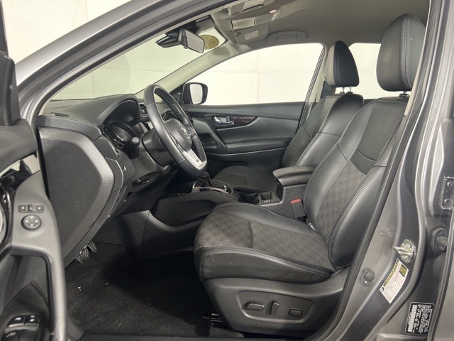 2022 Nissan Rogue Sport SV photo 19