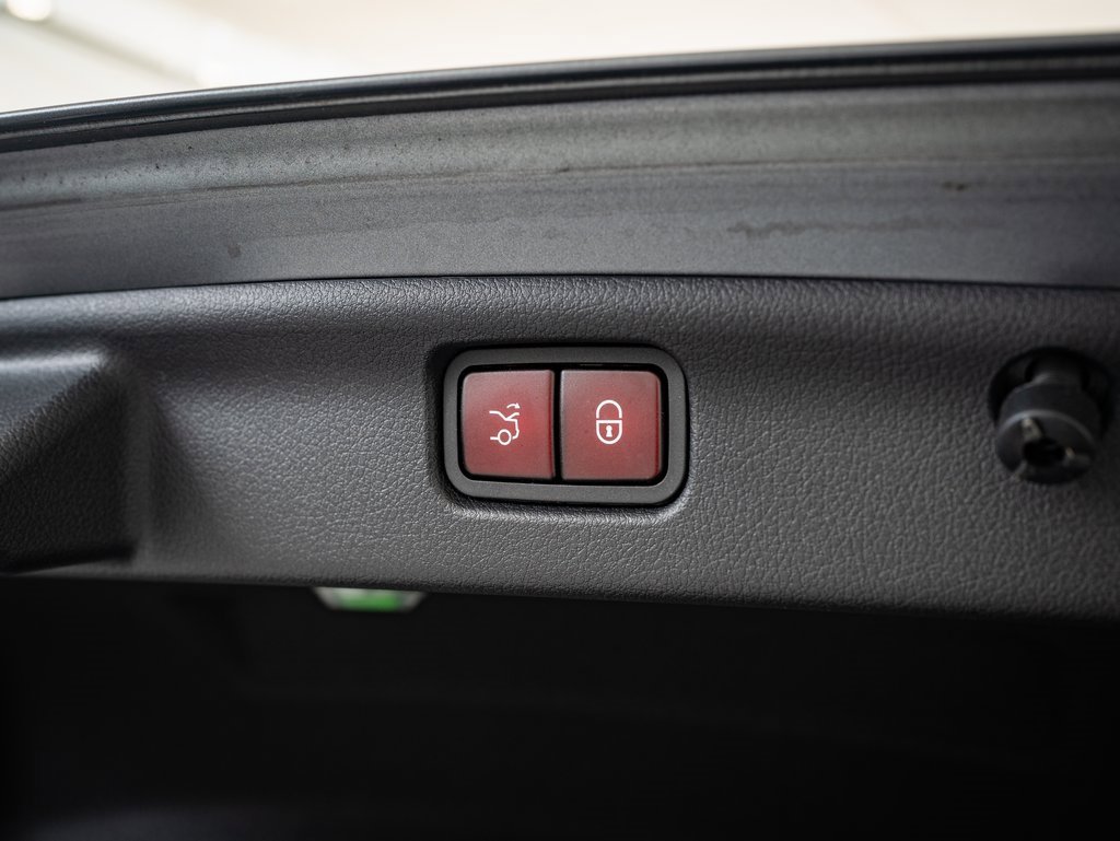 2022 Mercedes Benz C 300 4MATIC Sedan photo 19