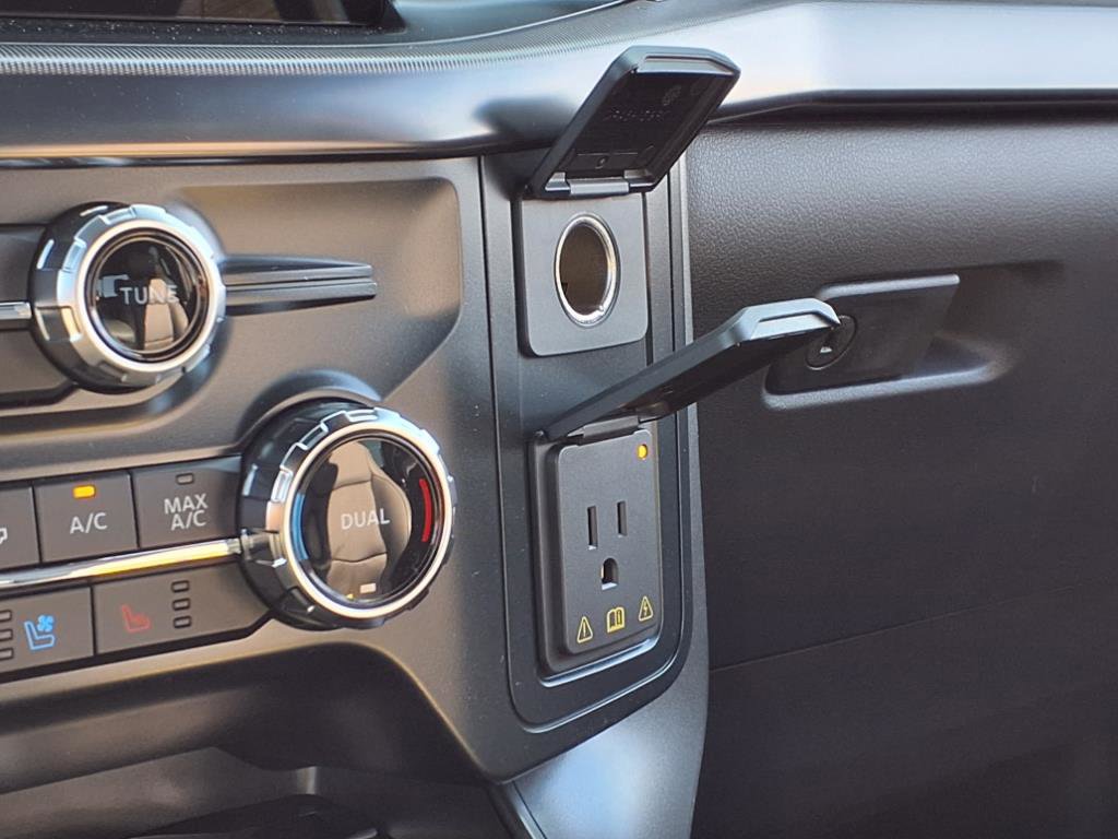 2025 Ford F-150 Lariat photo 17