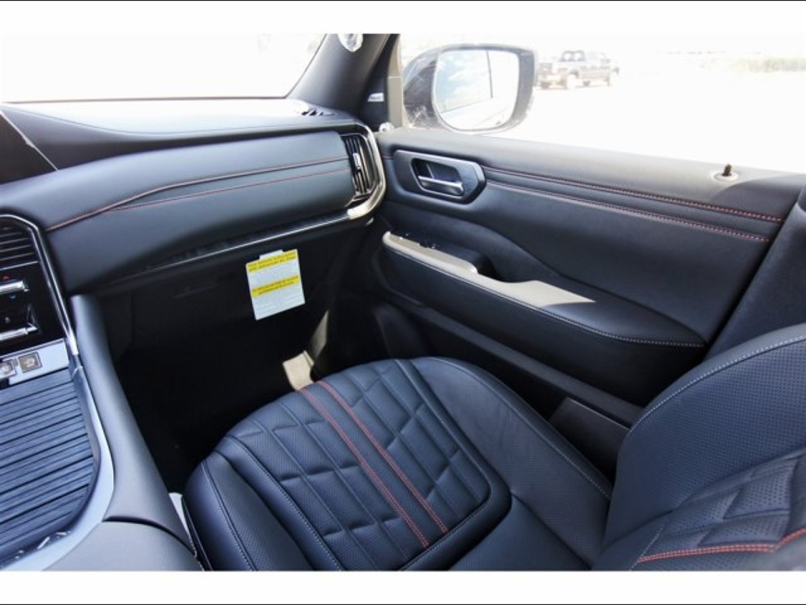 2025 Nissan Armada PRO-4X® - 8