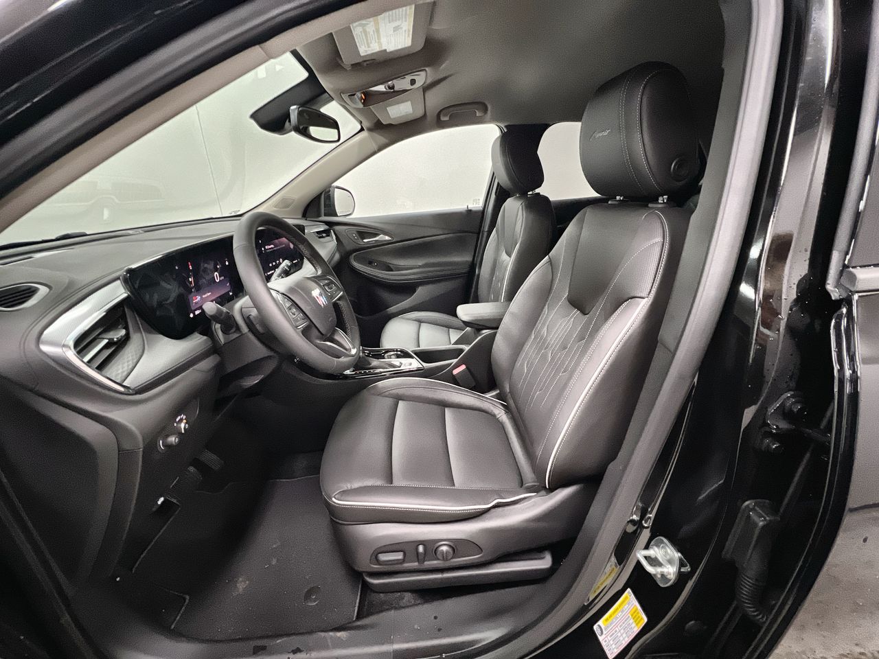 2025 Buick Encore GX Avenir photo 39