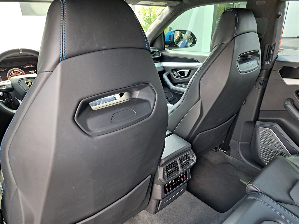 2021 Lamborghini Urus photo 24