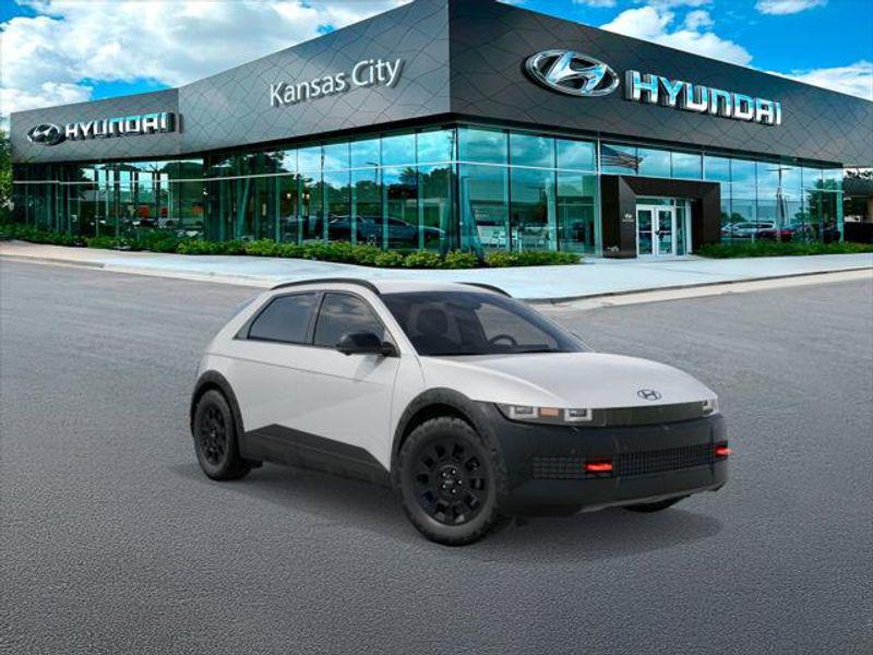 2025 Hyundai Ioniq 5 photo 2