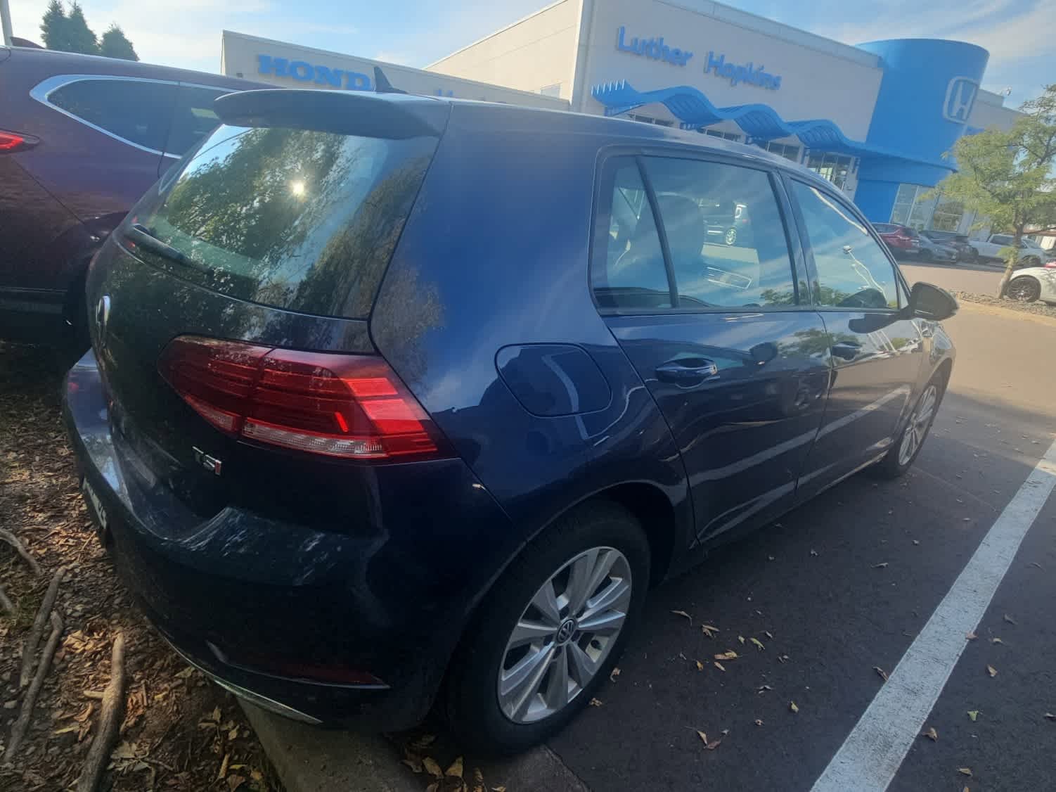 2018 Volkswagen Golf SE photo 3