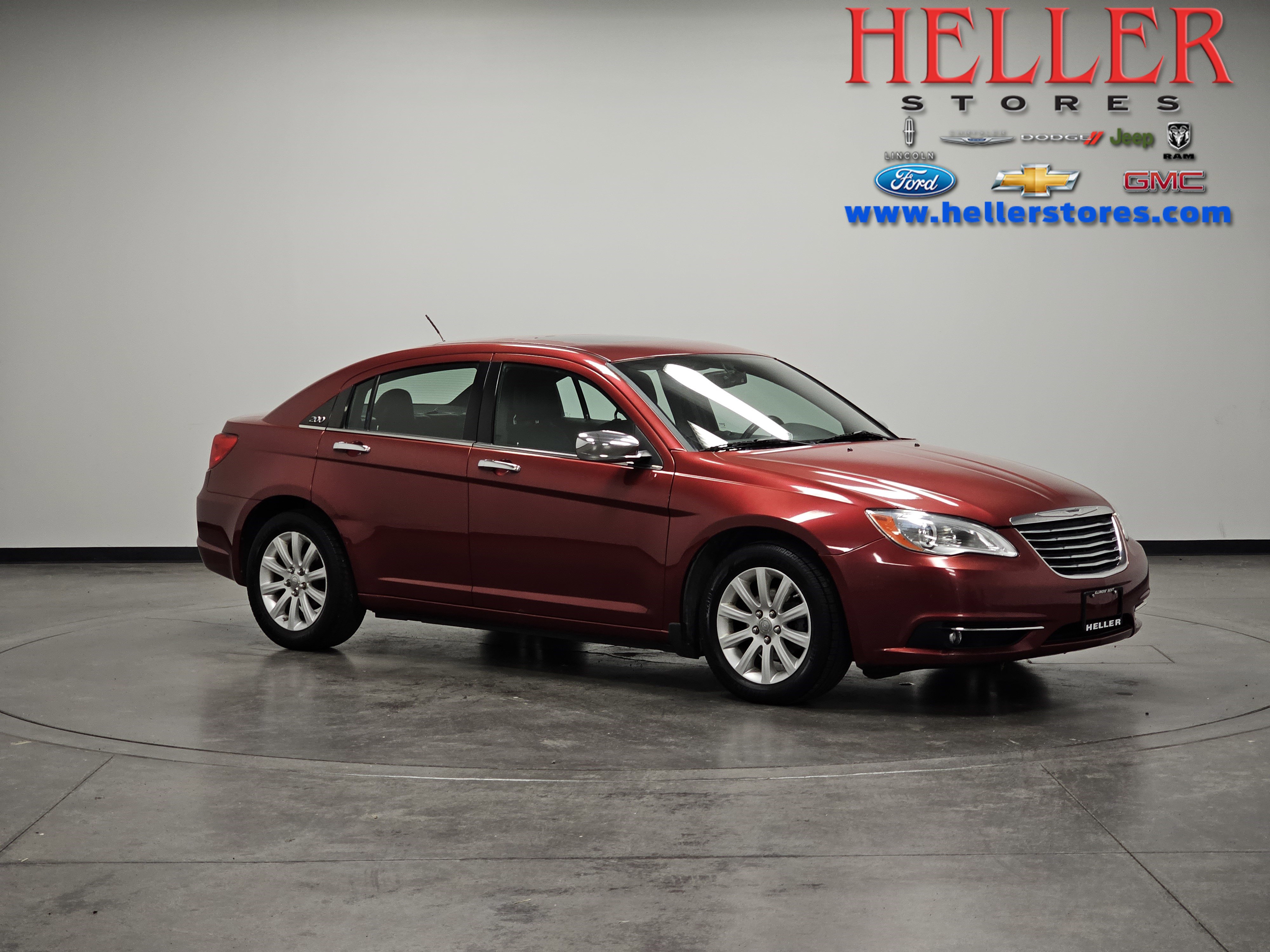 2013 Chrysler 200 Limited's photo
