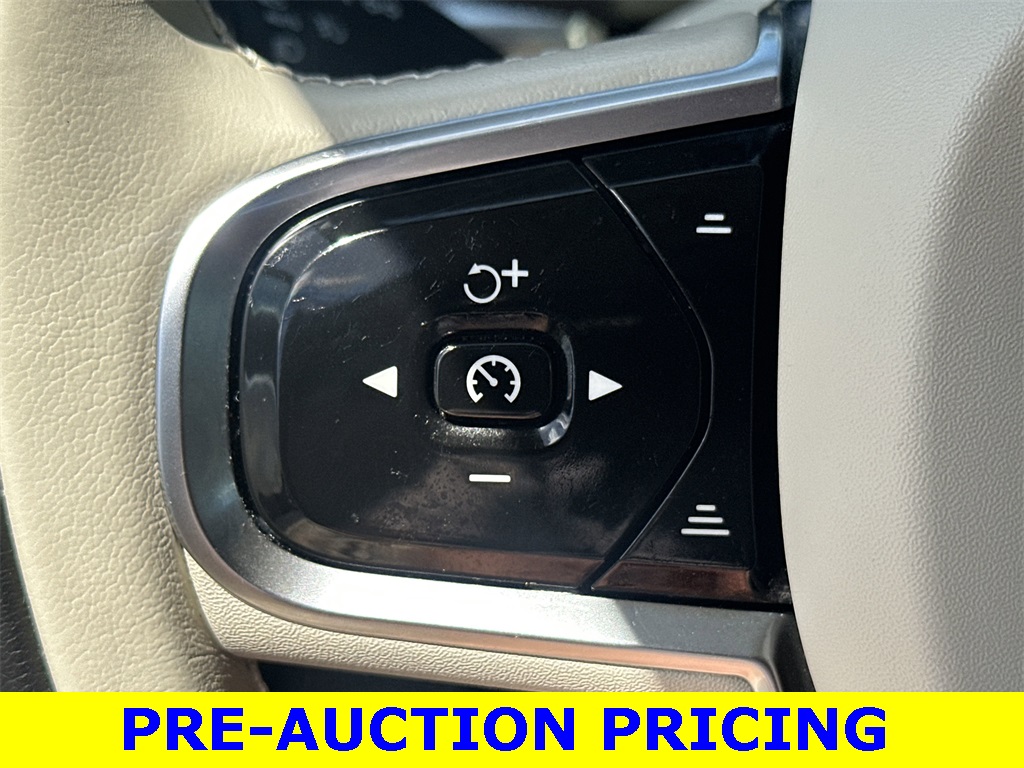 2024 Volvo XC60 B5 Plus photo 14