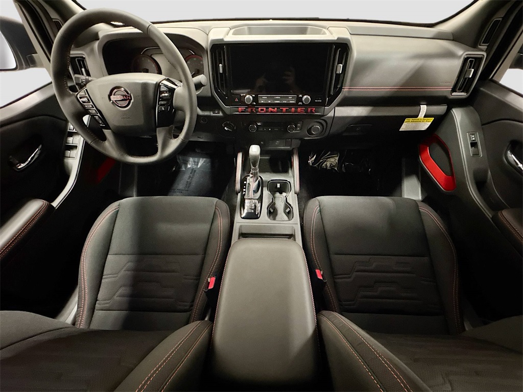 2025 Nissan Frontier PRO-4X photo 5