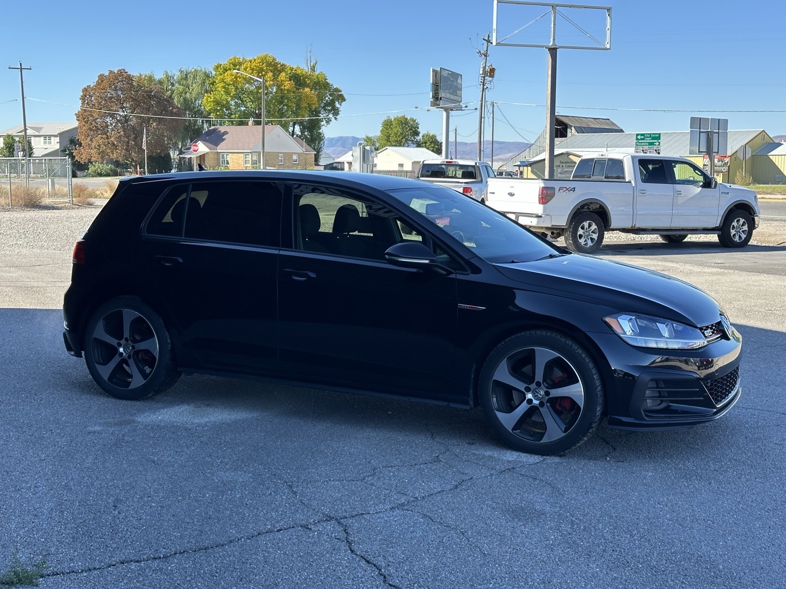 2018 Volkswagen Golf GTI S photo 3