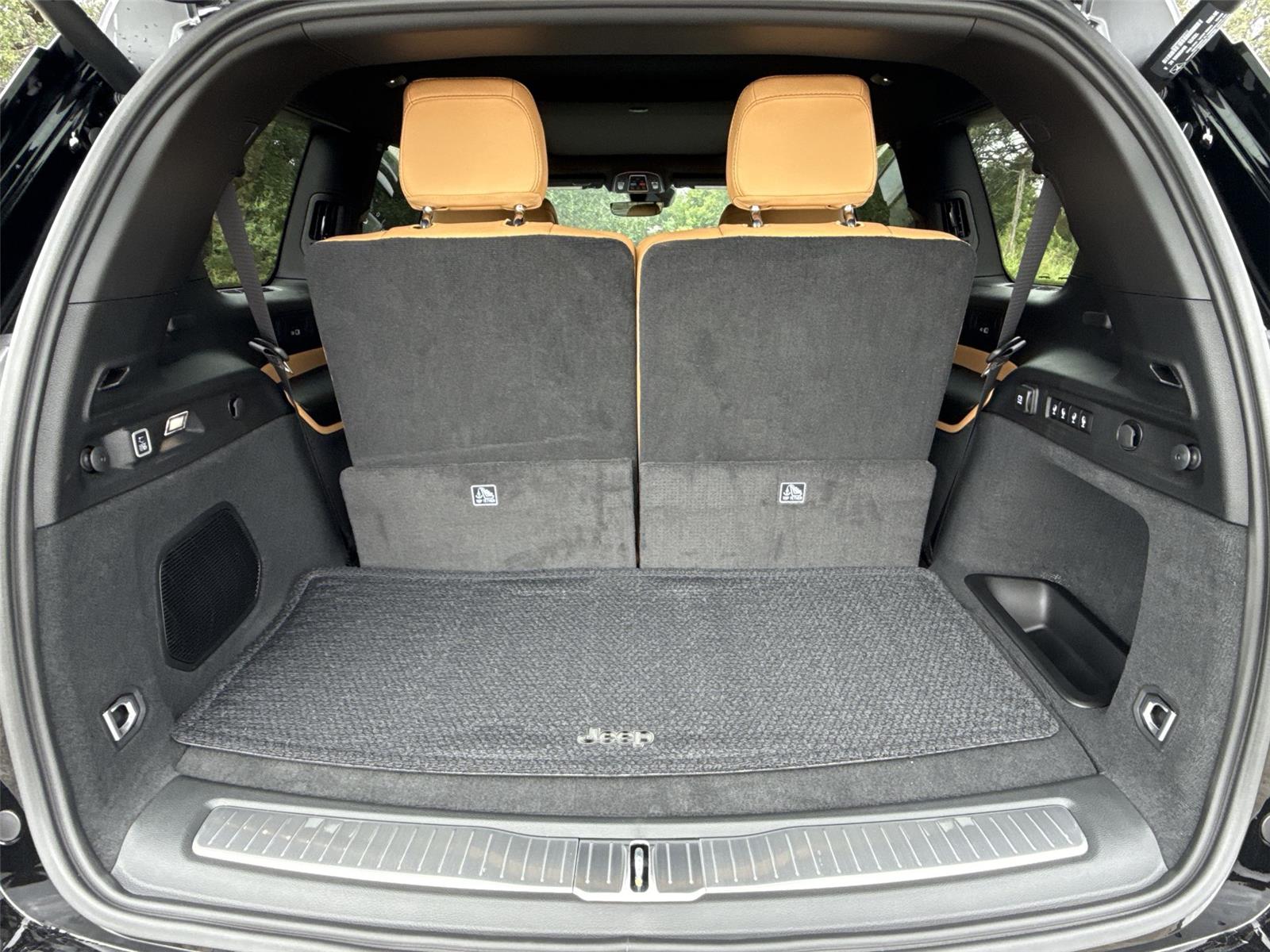 2025 Jeep Grand Cherokee L Summit photo 25
