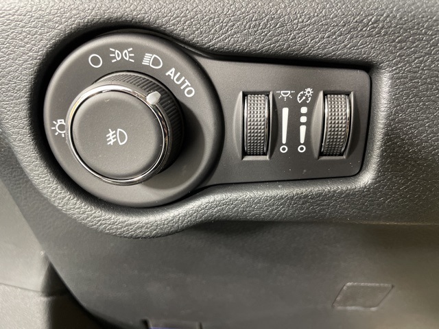 2025 Chrysler Pacifica photo 24