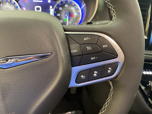 2025 Chrysler Pacifica photo 20