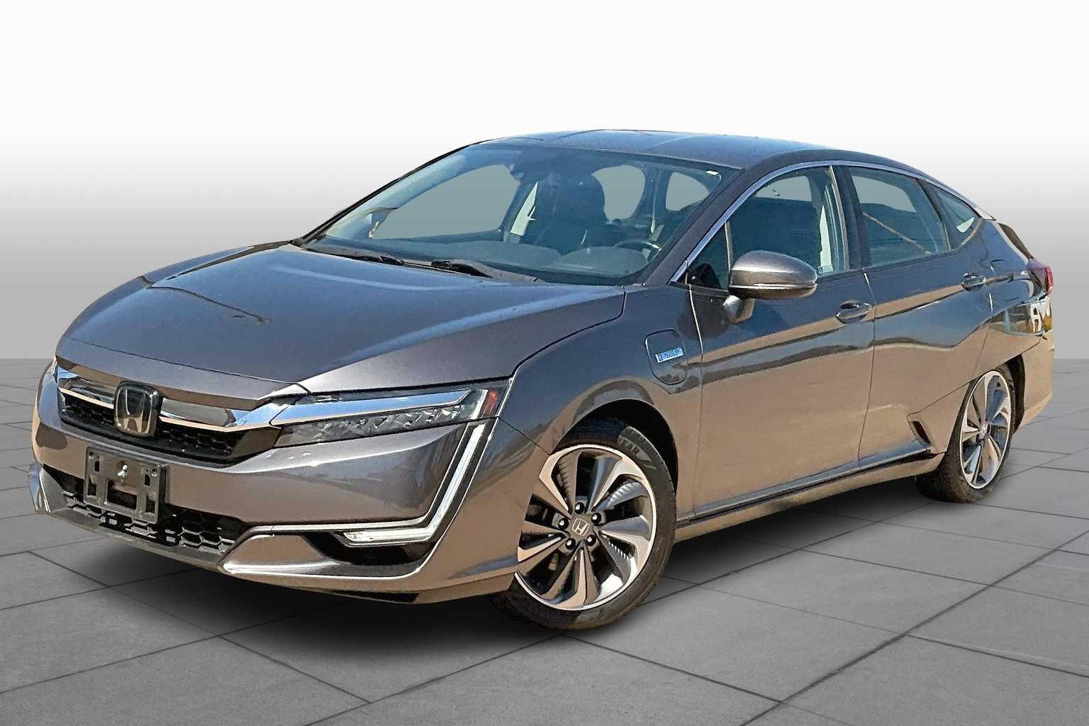 2018 Honda Clarity Plug-In Hybrid Touring photo 2