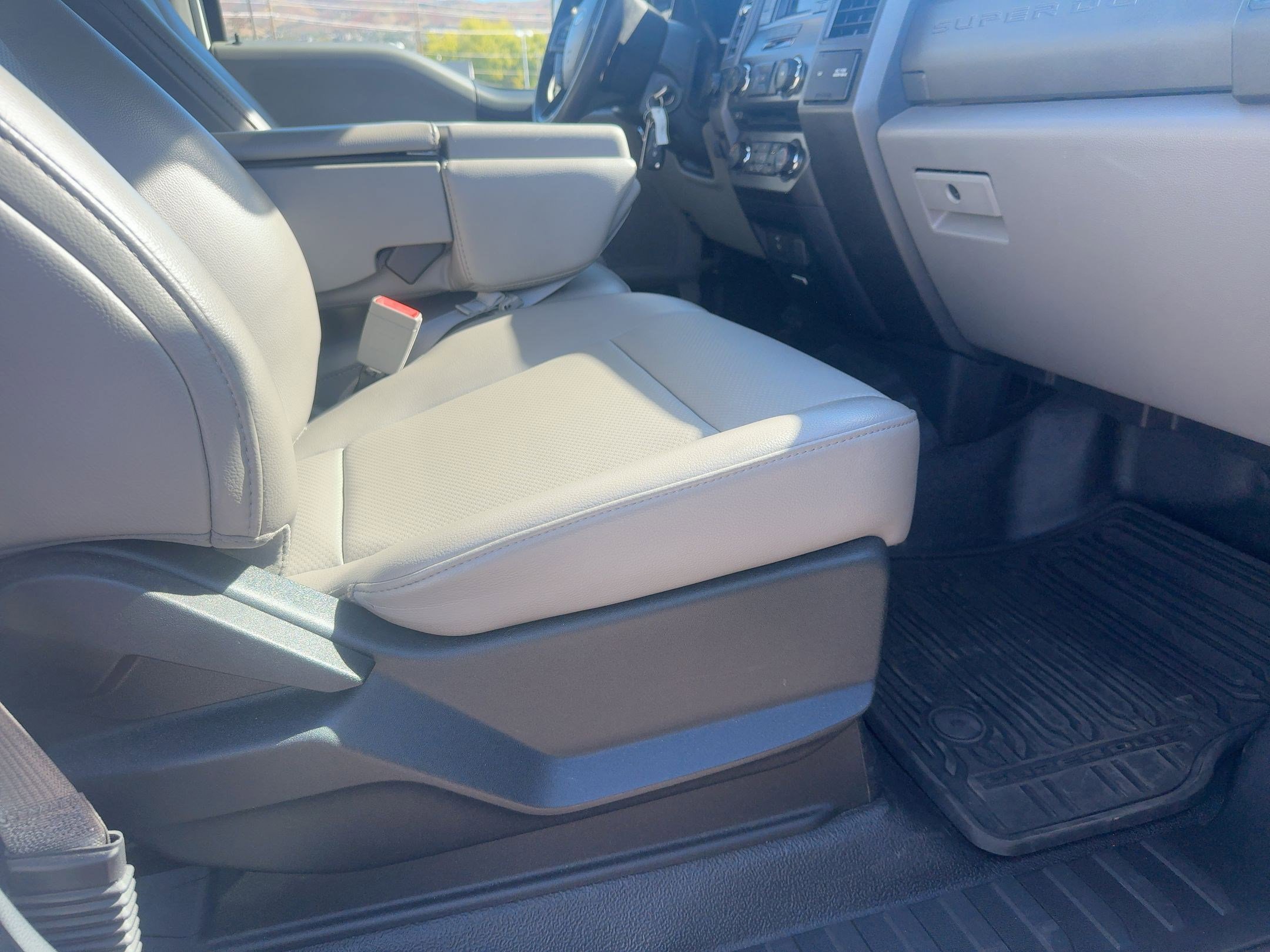 2017 Ford F-350 XL photo 16