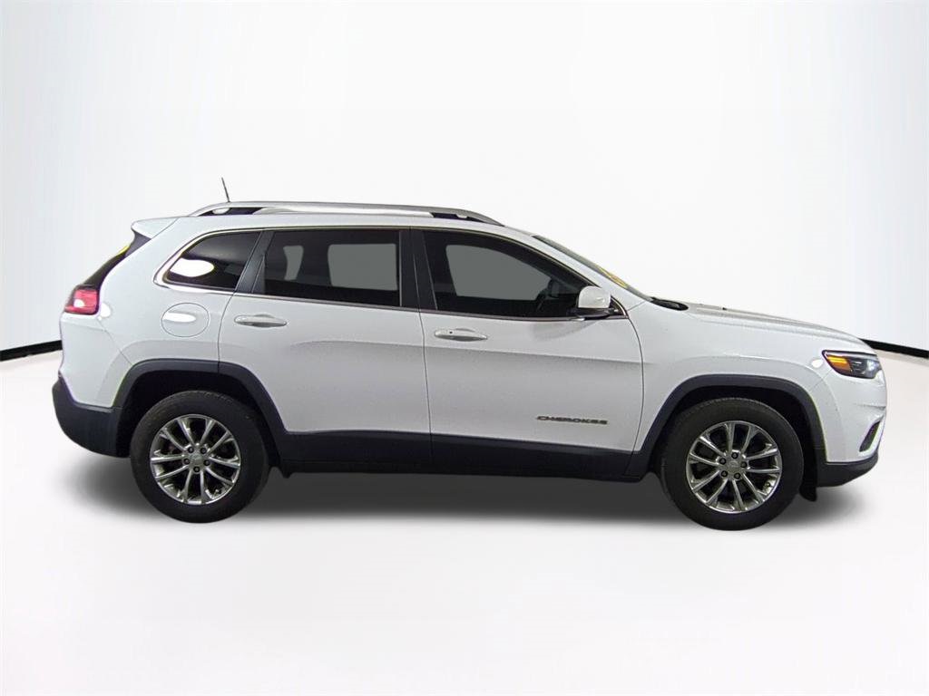 2019 Jeep Cherokee Latitude photo 2