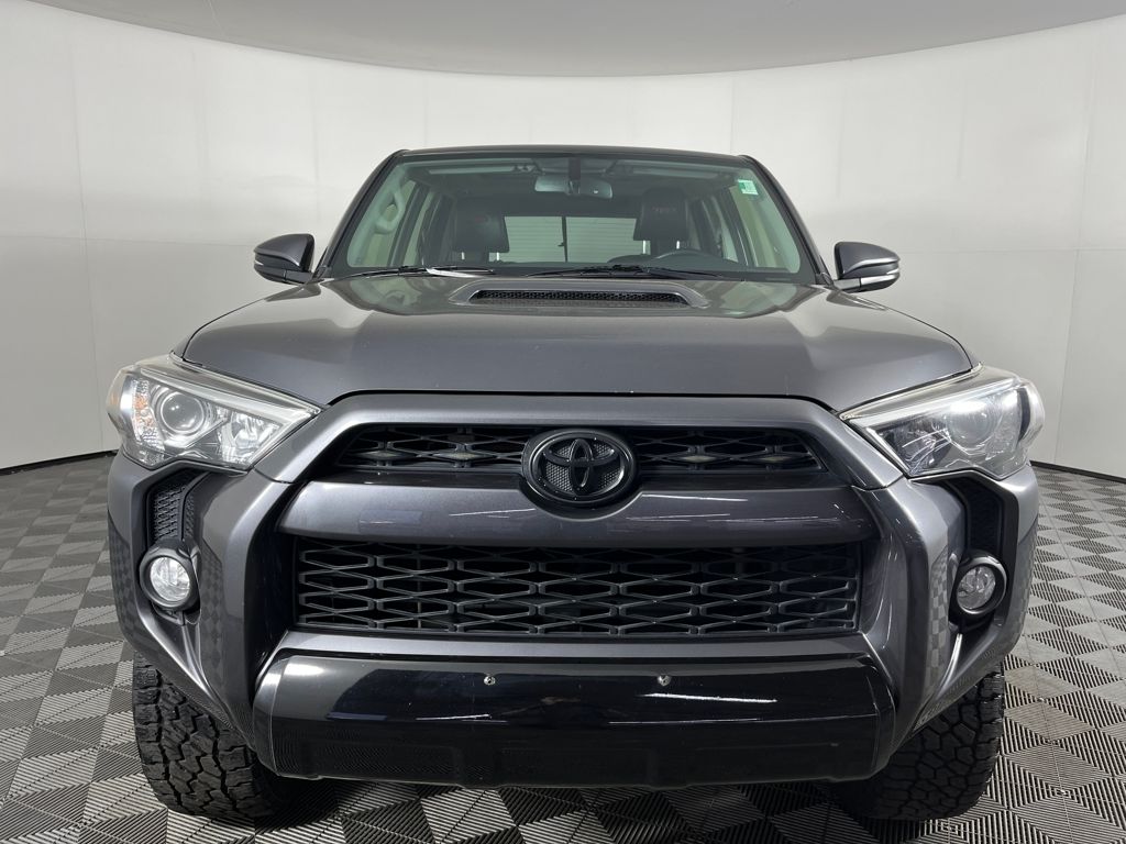 2018 Toyota 4Runner TRD Off-Road Premium photo 2