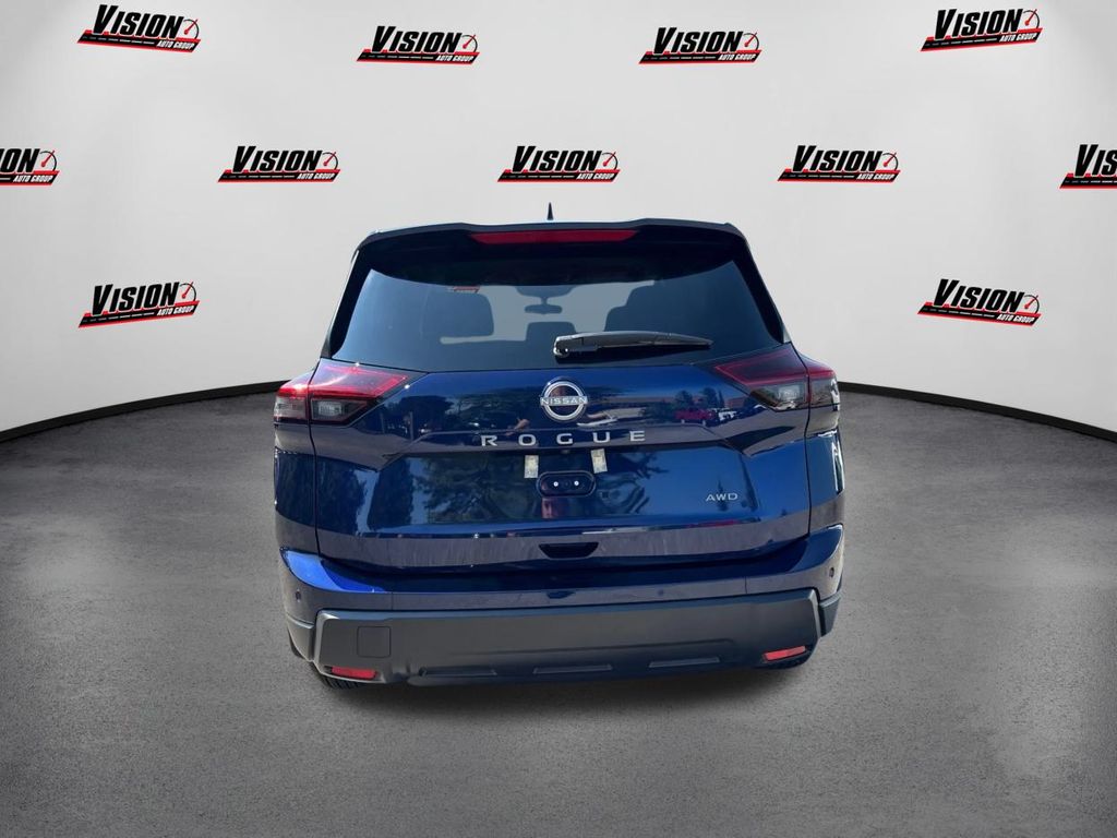 2026 Nissan Rogue SV photo 6