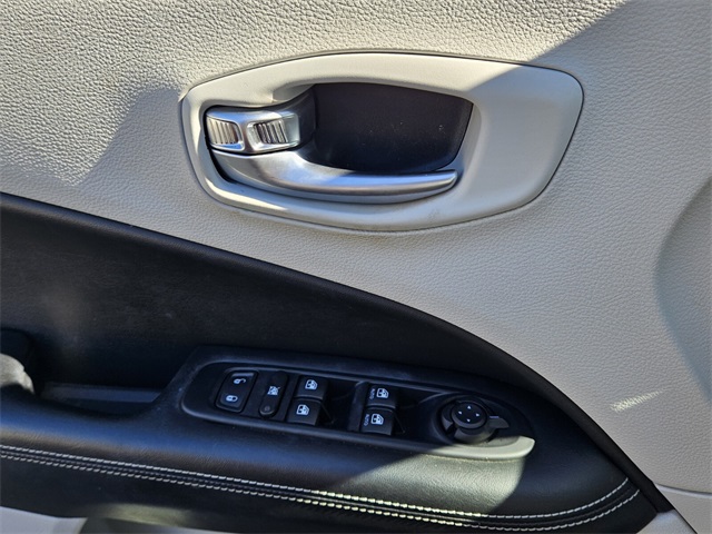 2019 Jeep Compass Latitude photo 25