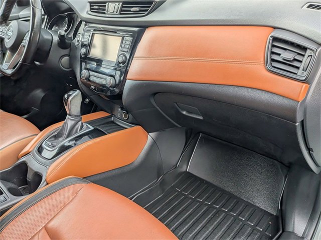 2017 Nissan Rogue SL photo 35