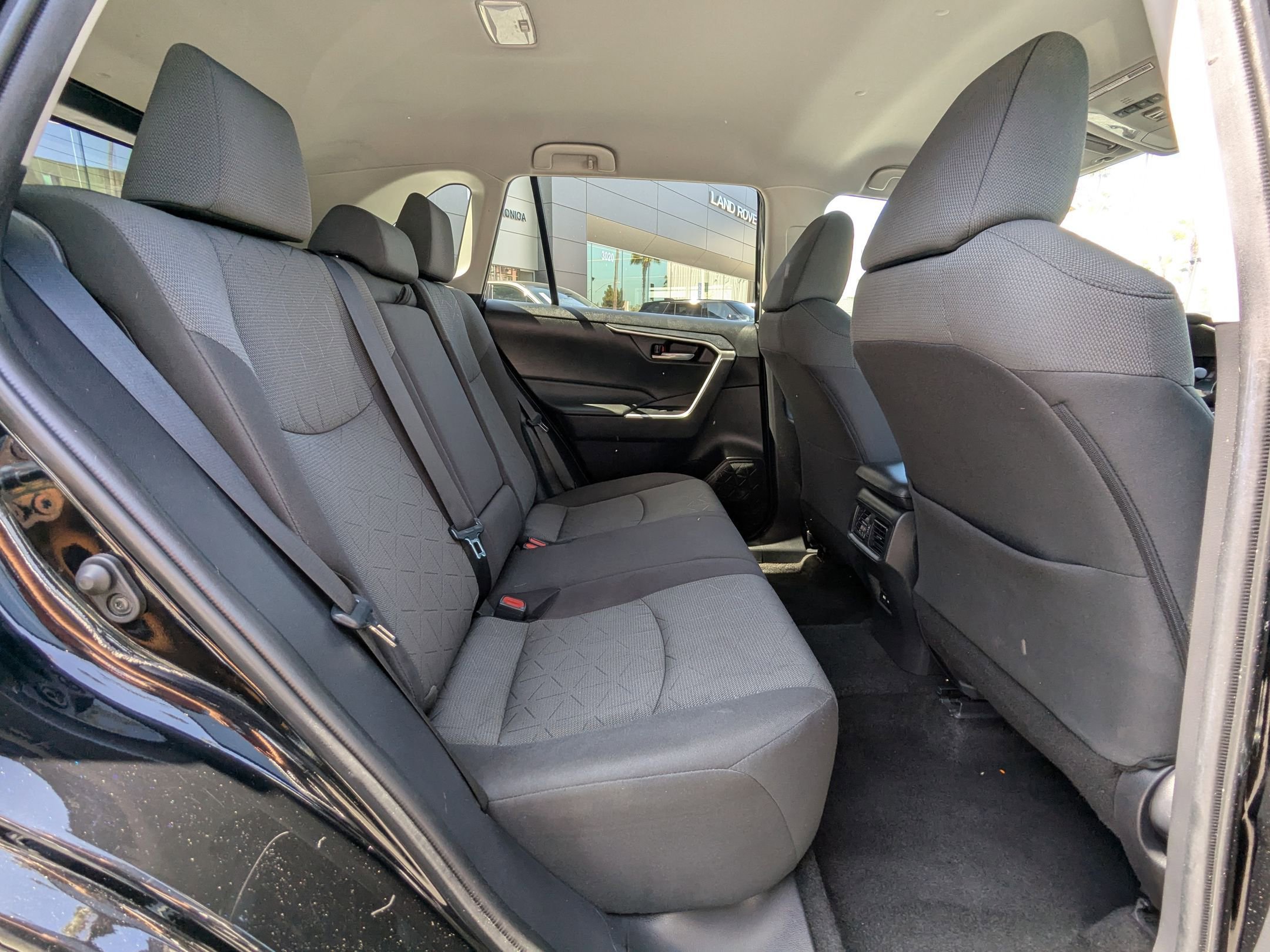 2021 Toyota RAV4 XLE photo 15