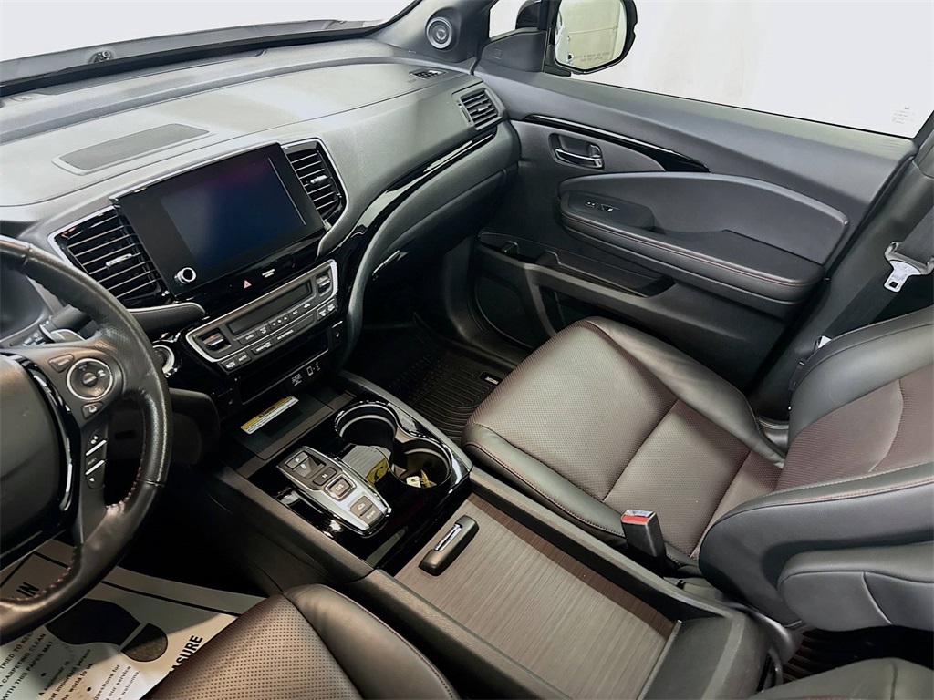 2023 Honda Ridgeline Black Edition photo 14