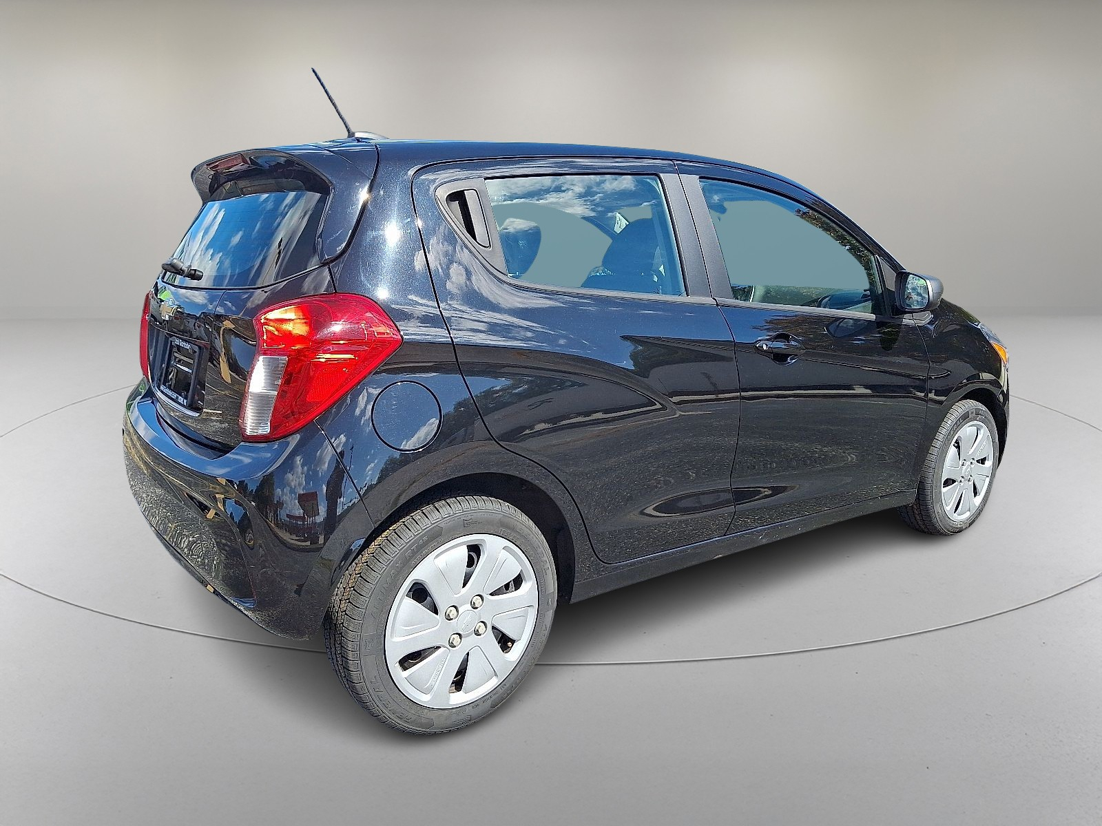 2018 Chevrolet Spark LS photo 11