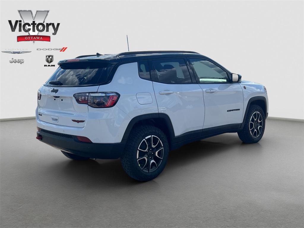 2026 Jeep Compass Trailhawk photo 5