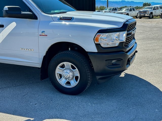 2022 Ram 3500 Tradesman photo 3