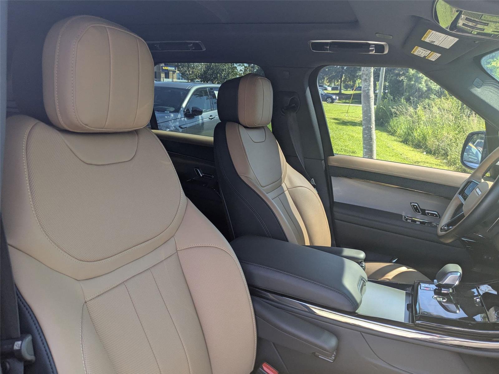 2024 Land Rover Range Rover Sport SE photo 26