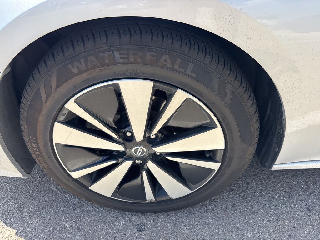2019 Nissan Altima 2.5 SV photo 21