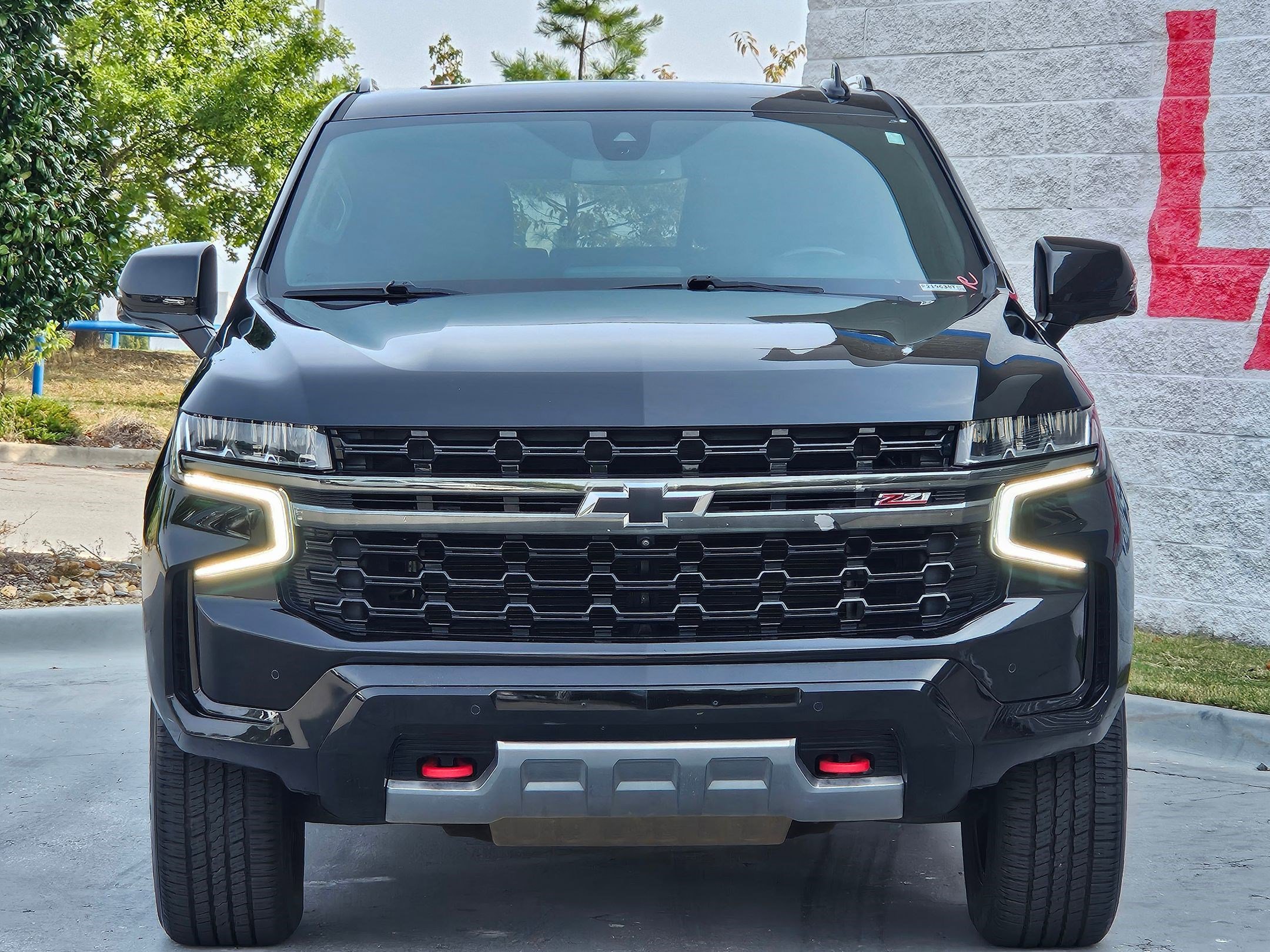2021 Chevrolet Tahoe Z71 photo 2