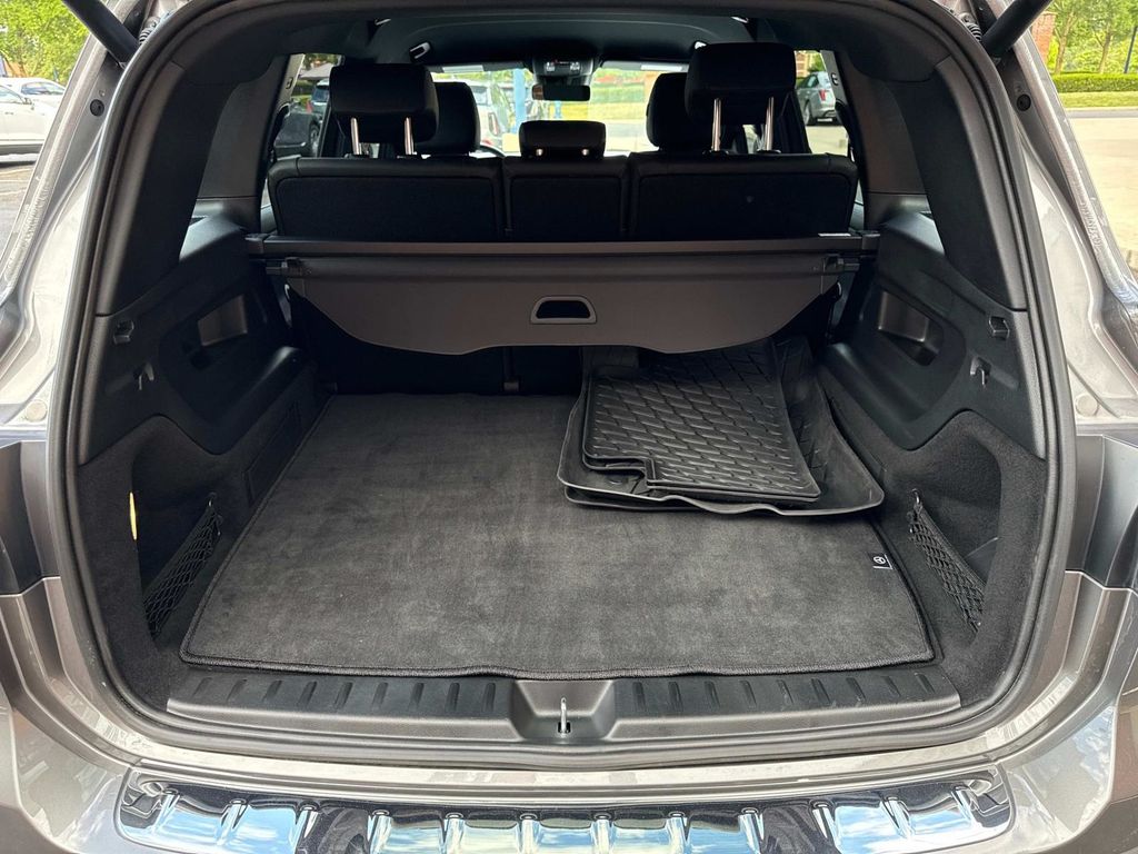 2024 Mercedes Benz EQB photo 3