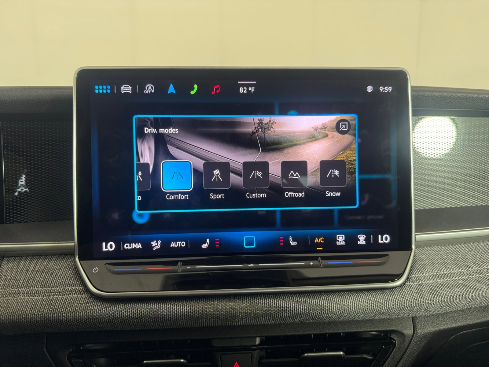 2025 Volkswagen Tiguan S photo 17