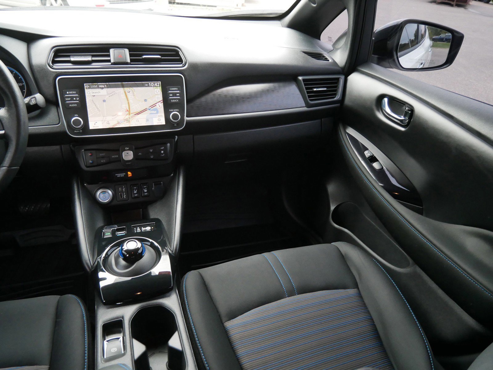 2024 Nissan Leaf SV Plus photo 13