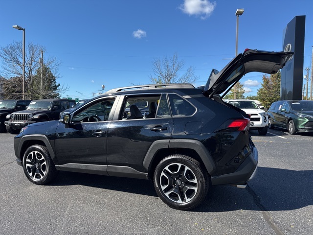 2019 Toyota RAV4 Adventure photo 8