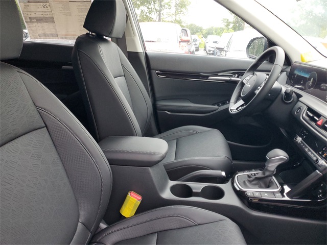 2025 Kia Seltos EX photo 32