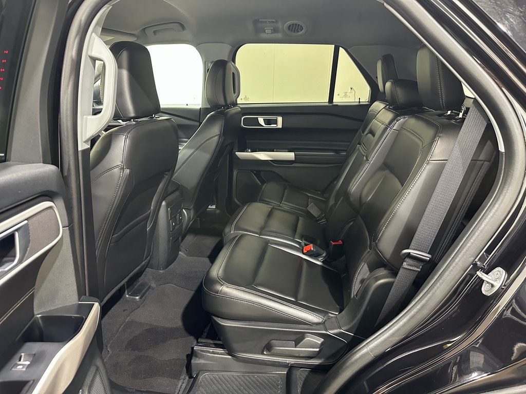 2024 Ford Explorer XLT photo 27