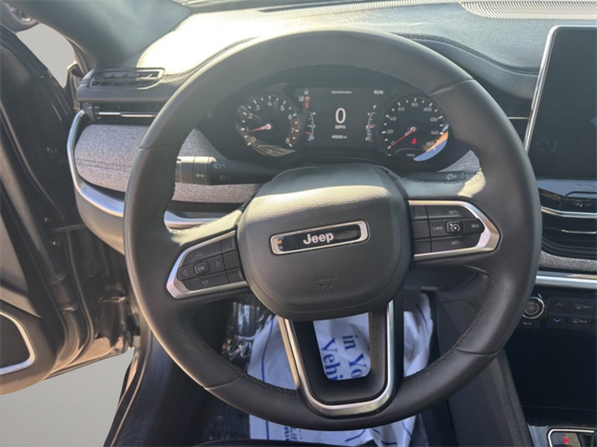 2024 Jeep Compass Latitude photo 11
