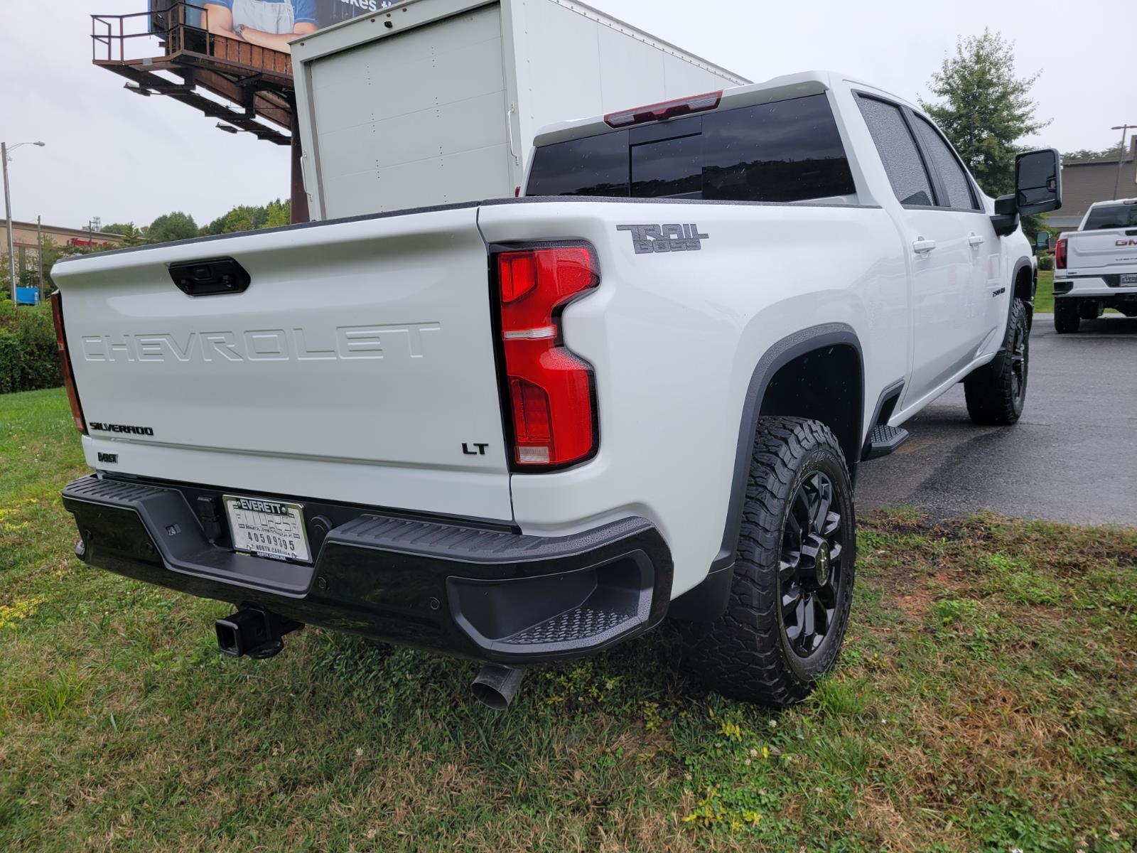 2025 Chevrolet Silverado 2500HD LT photo 4