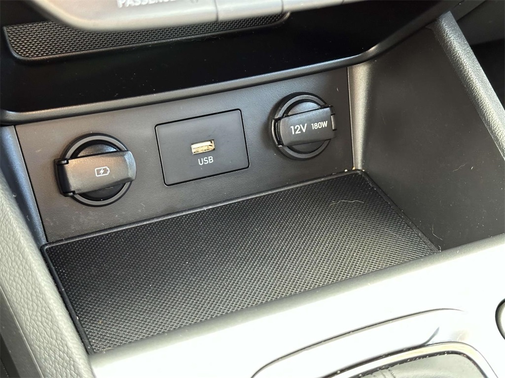 2022 Hyundai Kona SEL photo 20