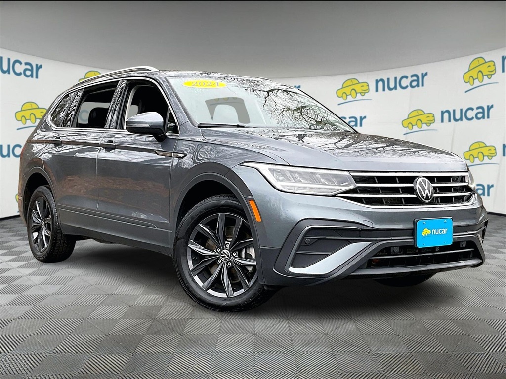 2024 Volkswagen Tiguan SE's photo