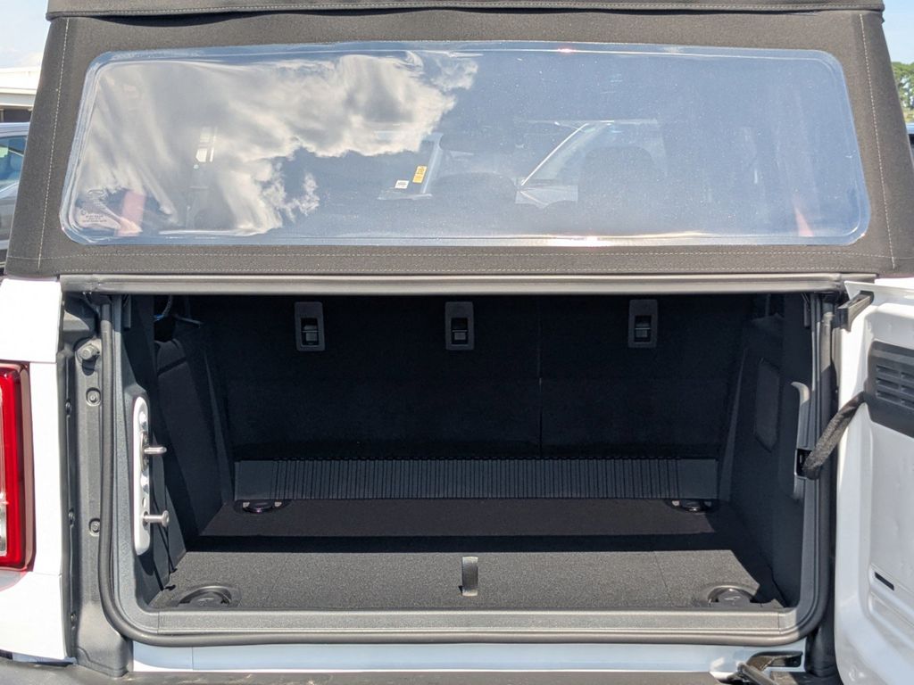 2025 Ford Bronco Base photo 11
