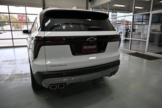 2026 Chevrolet Traverse photo 4