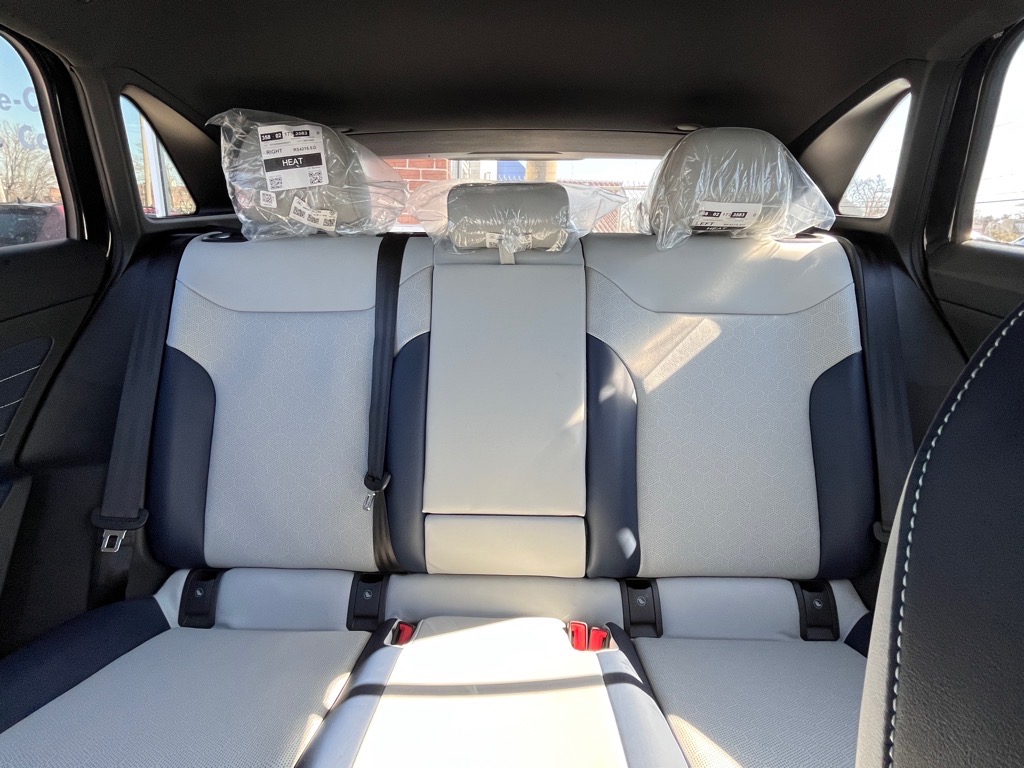 2025 Volkswagen ID.4 Pro Plus photo 12
