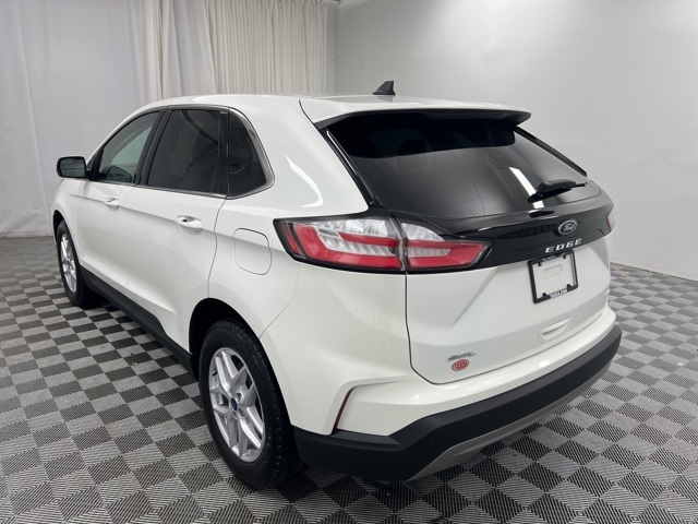 2022 Ford Edge SEL photo 6