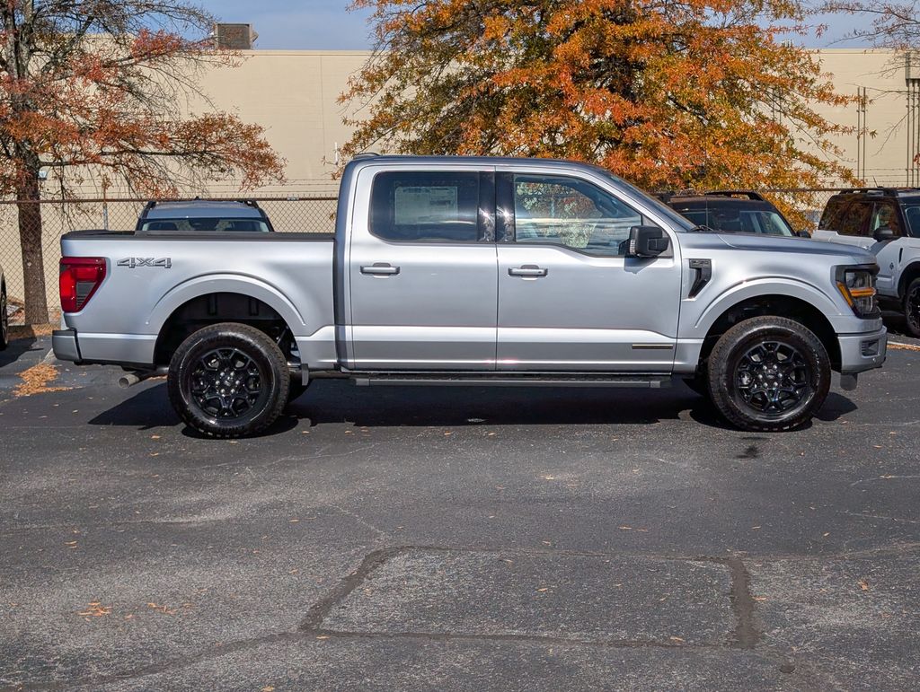 2025 Ford F-150 XLT photo 2