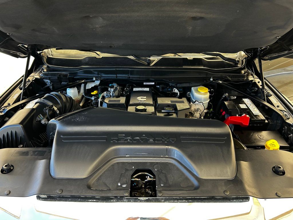 2019 Ram 3500 Laramie photo 32