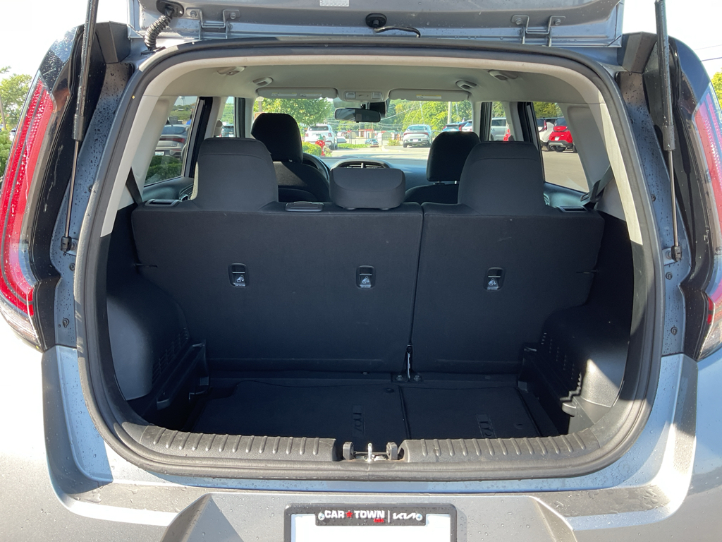 2023 Kia Soul LX photo 12