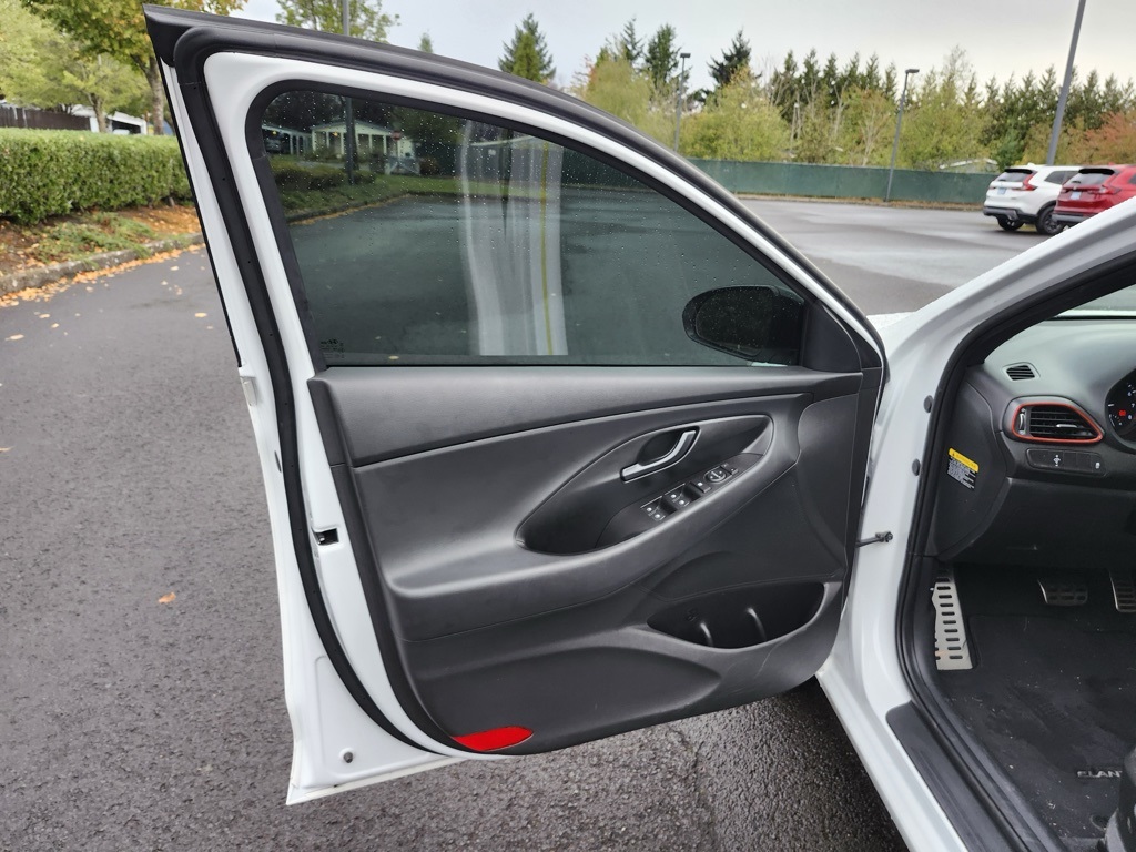 2020 Hyundai Elantra GT N Line photo 19